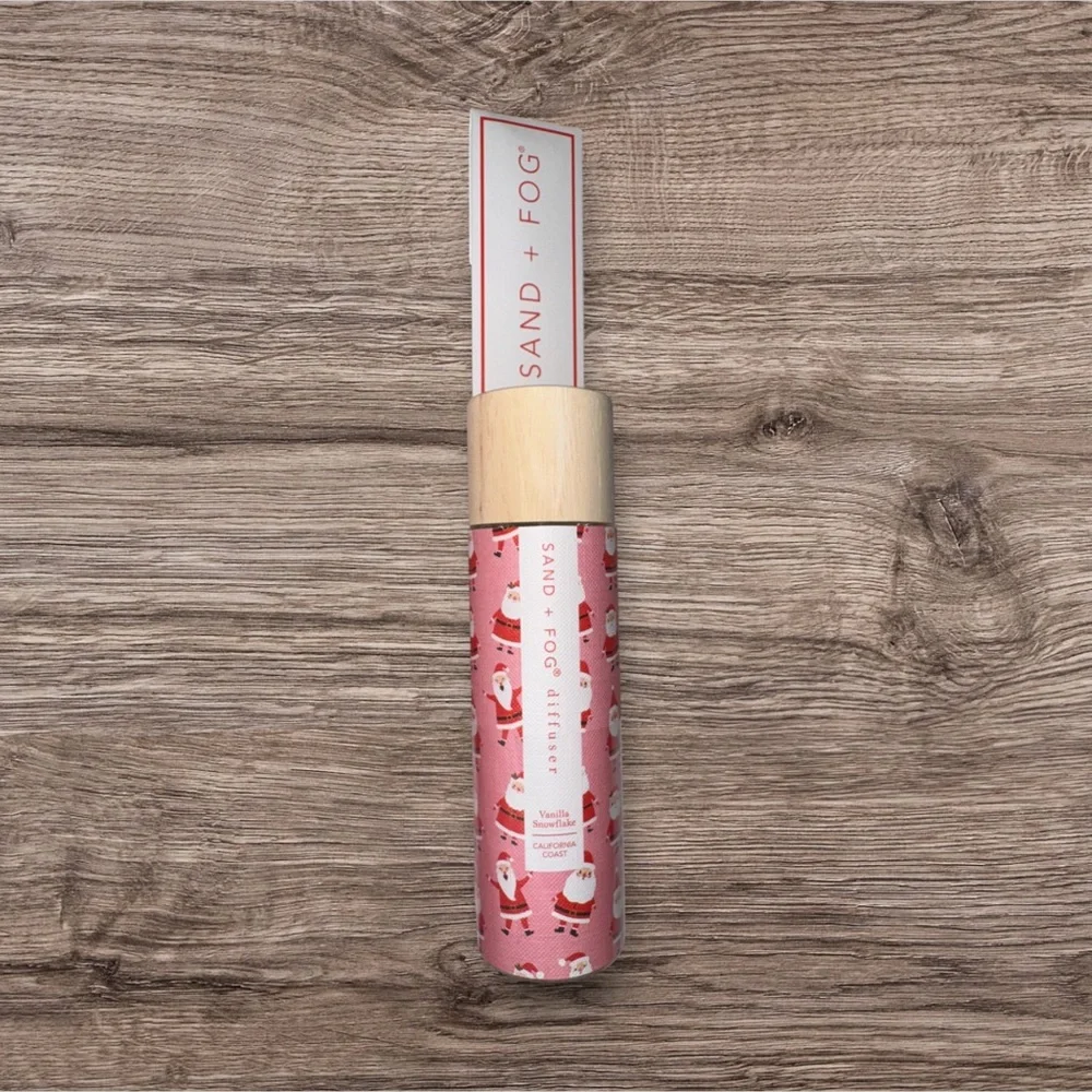 Sand + Fog‎ Vanilla Snowflake Reed Diffuser - Picture 2 of 3